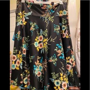 Floral Honey and Lace skirt (with pockets)